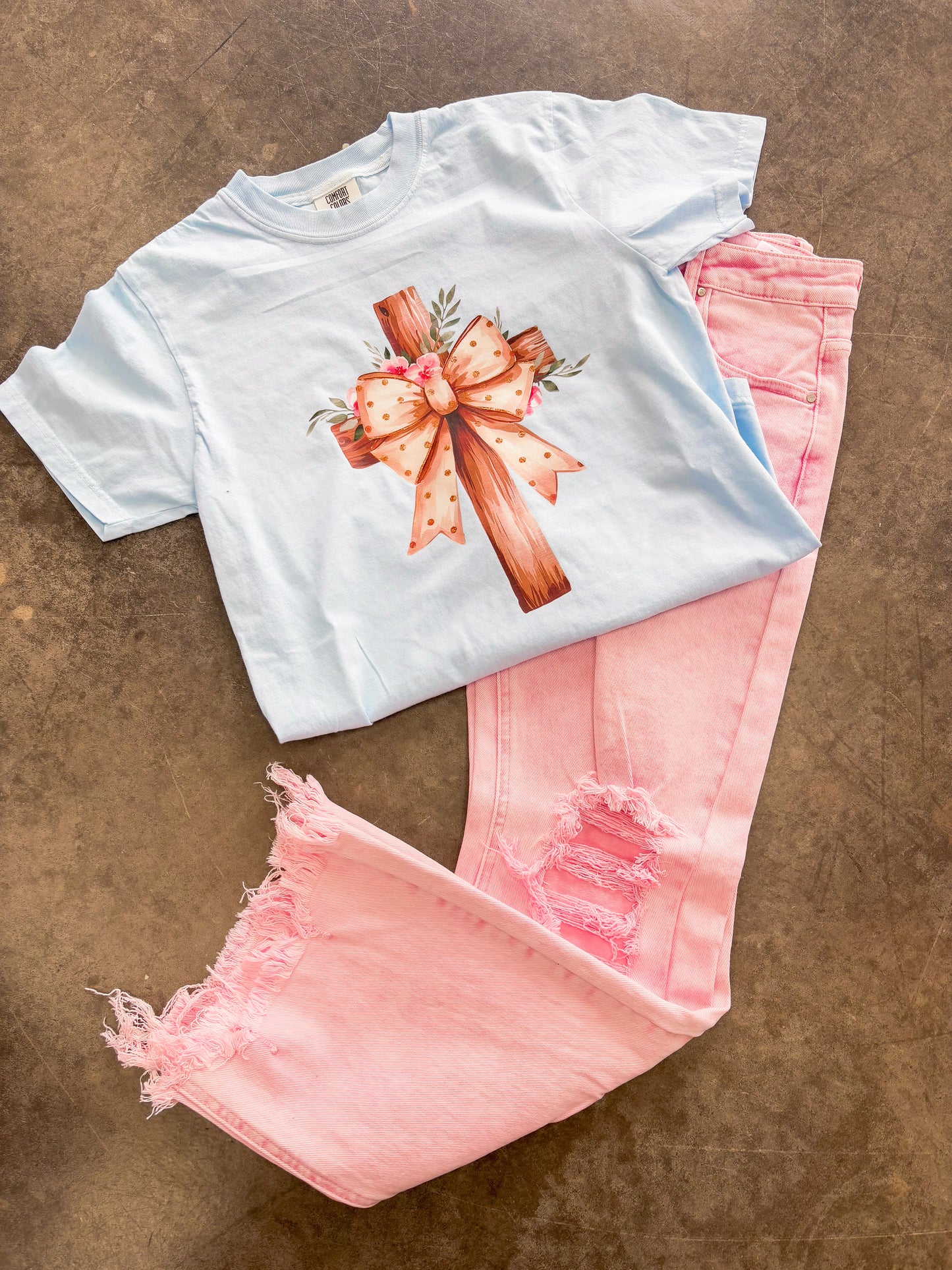 HIGH RISE KNEE DISTRESSED STRAIGHT PANTS