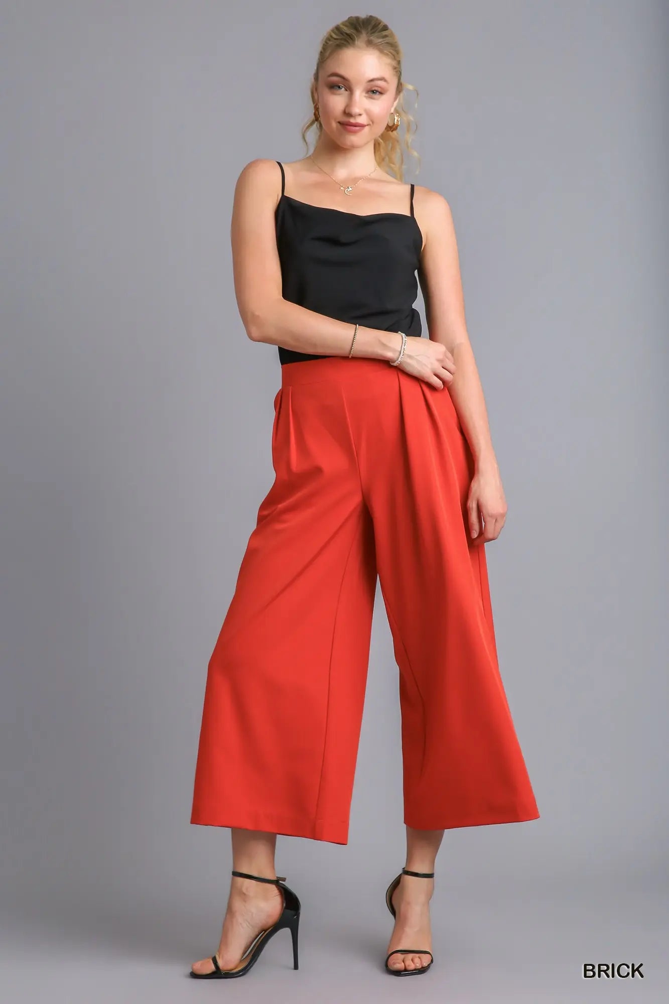 Brick Cropped Trouser with Pleats and Elastic Waistband