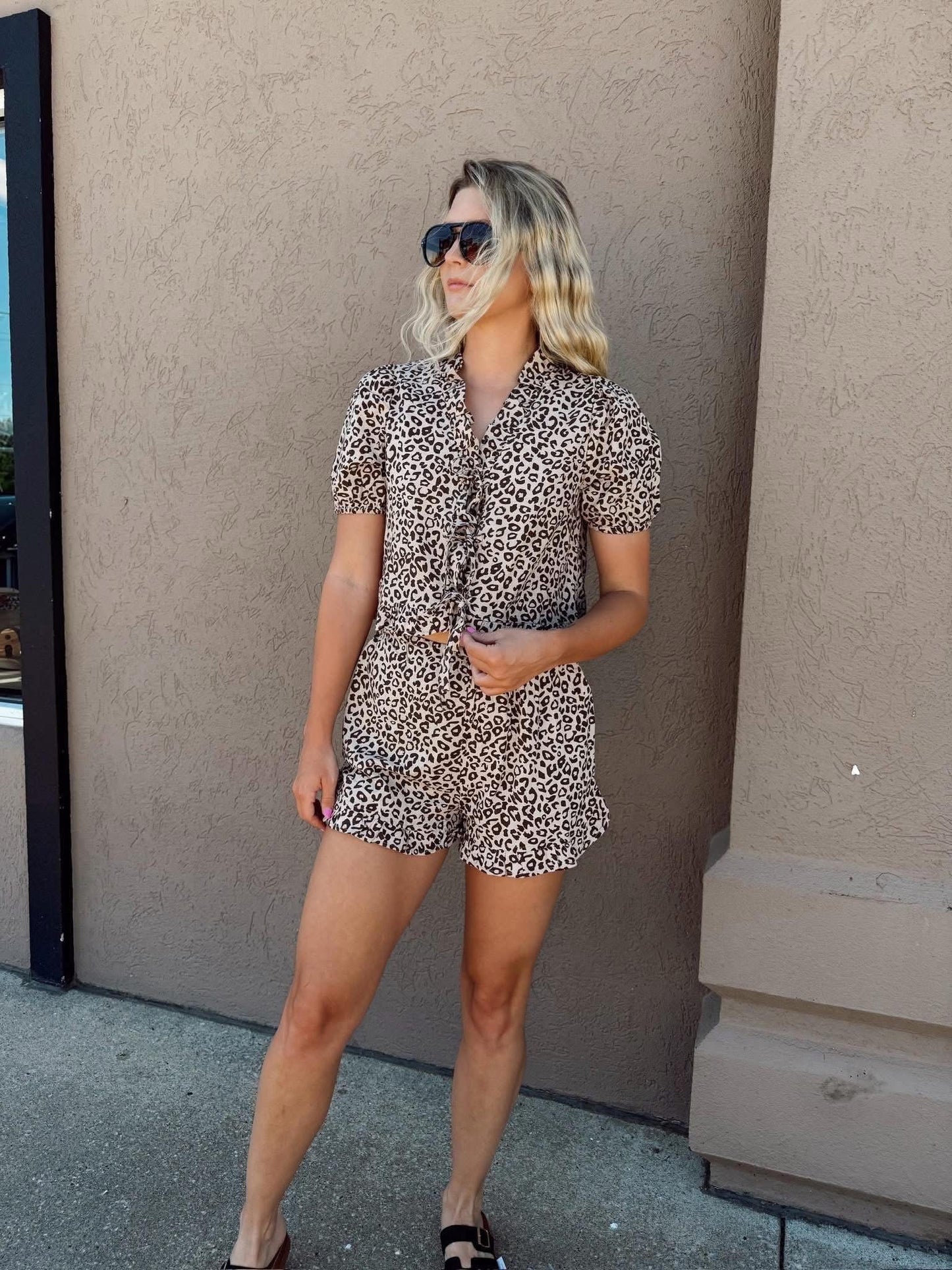 Leopard Front Tie Set/ shorts/ cream mix
