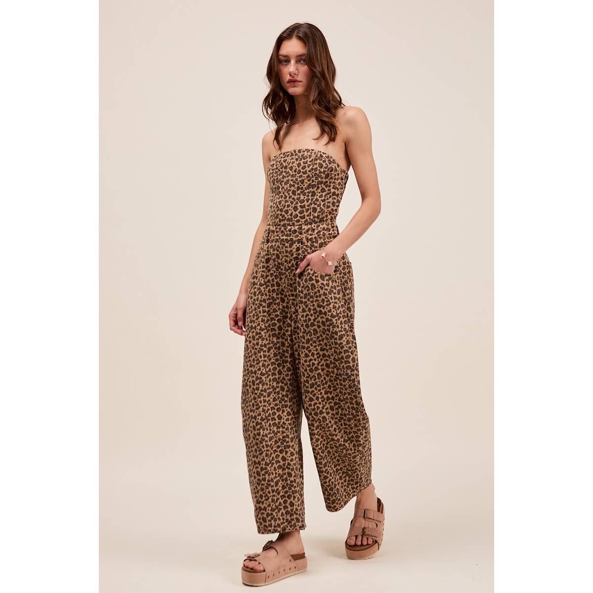 STRAPLESS LEOPARD BARREL TWILL DENIM JUMPSUIT: LEOPARD