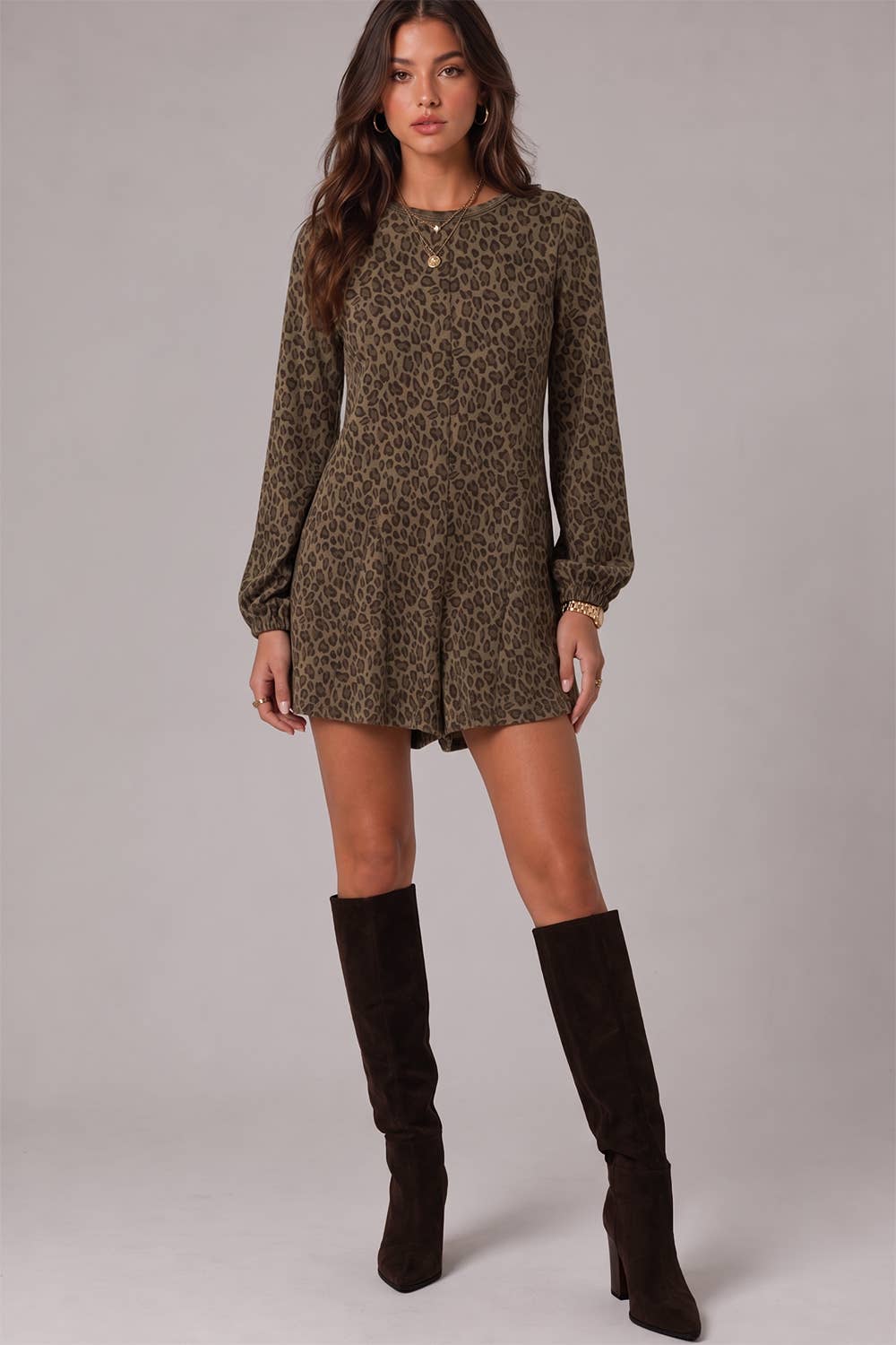 Leopard Print Long Sleeve Romper: MOCHA LEOPARD