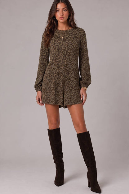 Leopard Print Long Sleeve Romper: MOCHA LEOPARD