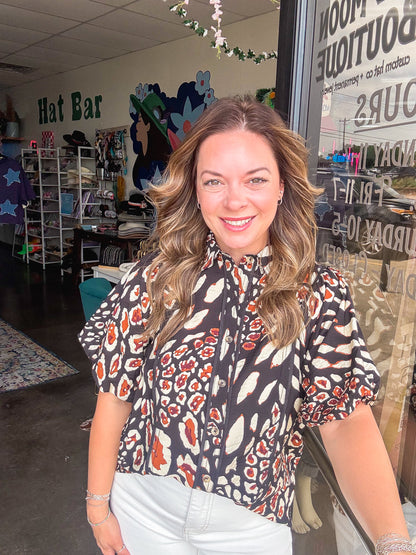 LEOPARD BUTTON UP