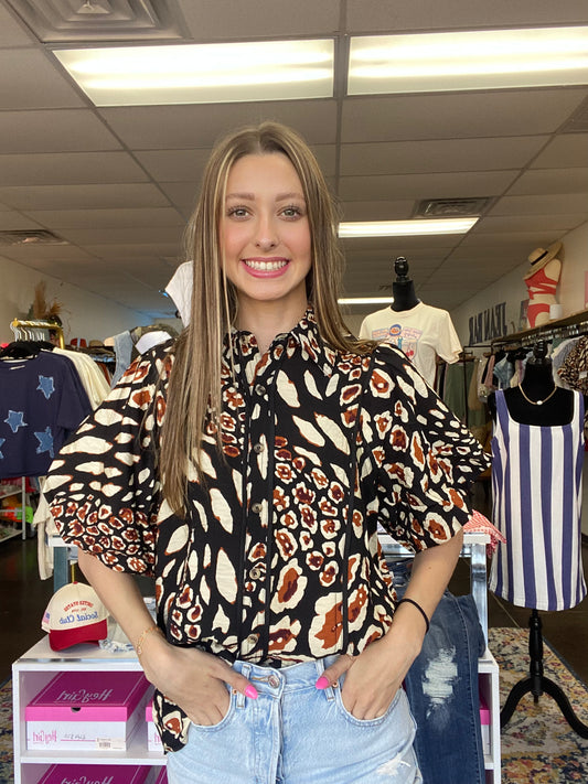 LEOPARD BUTTON UP