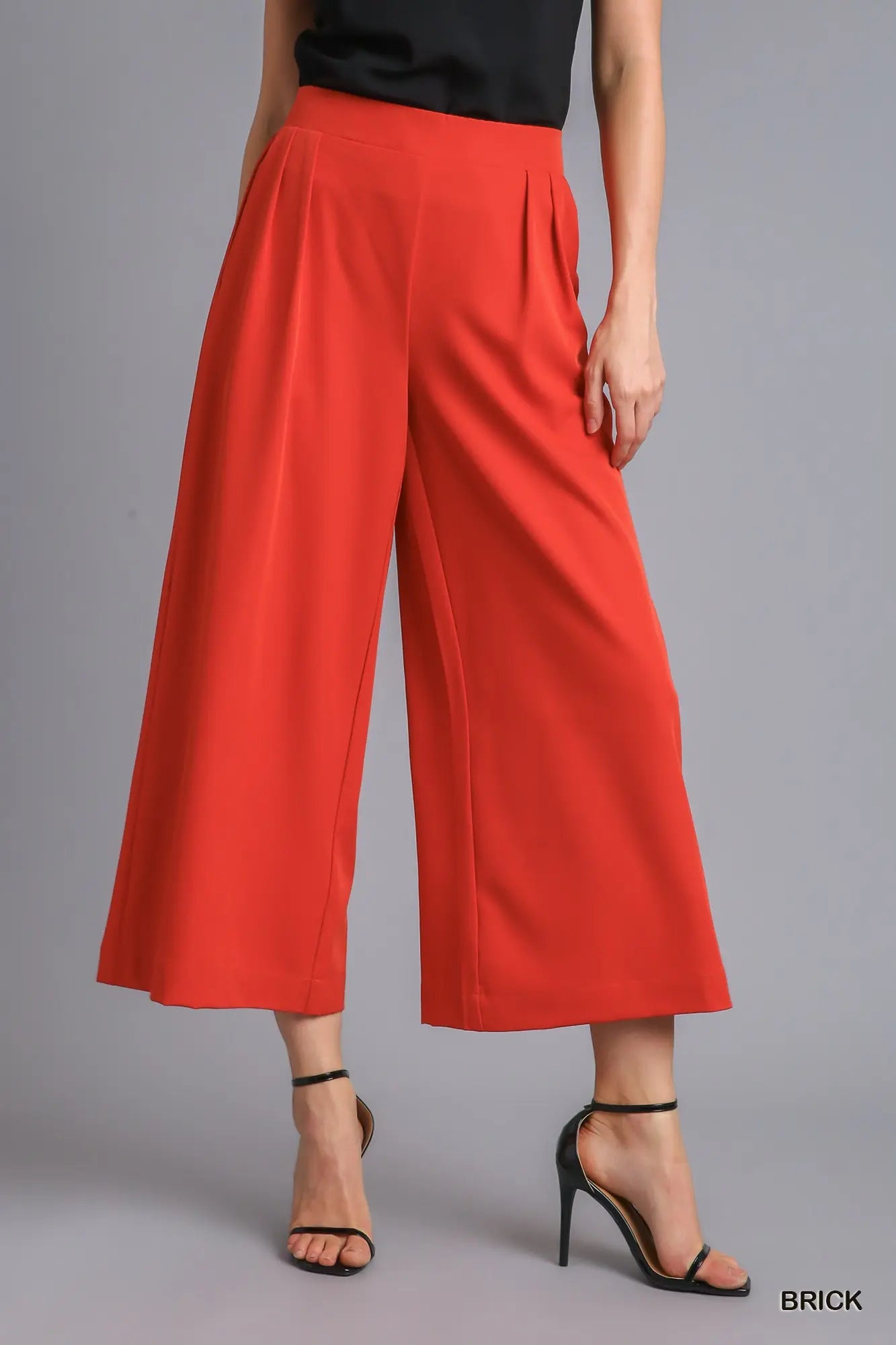 Brick Cropped Trouser with Pleats and Elastic Waistband