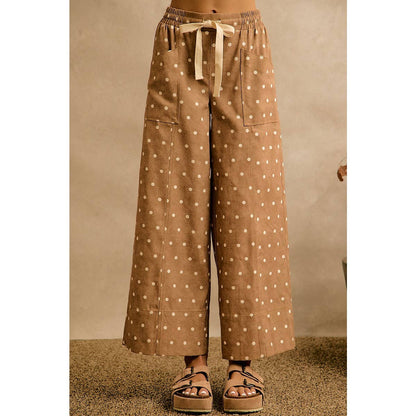 POLKA DOT ELASTICIZED WAIST WIDE PANTS: CAMEL/IVORY